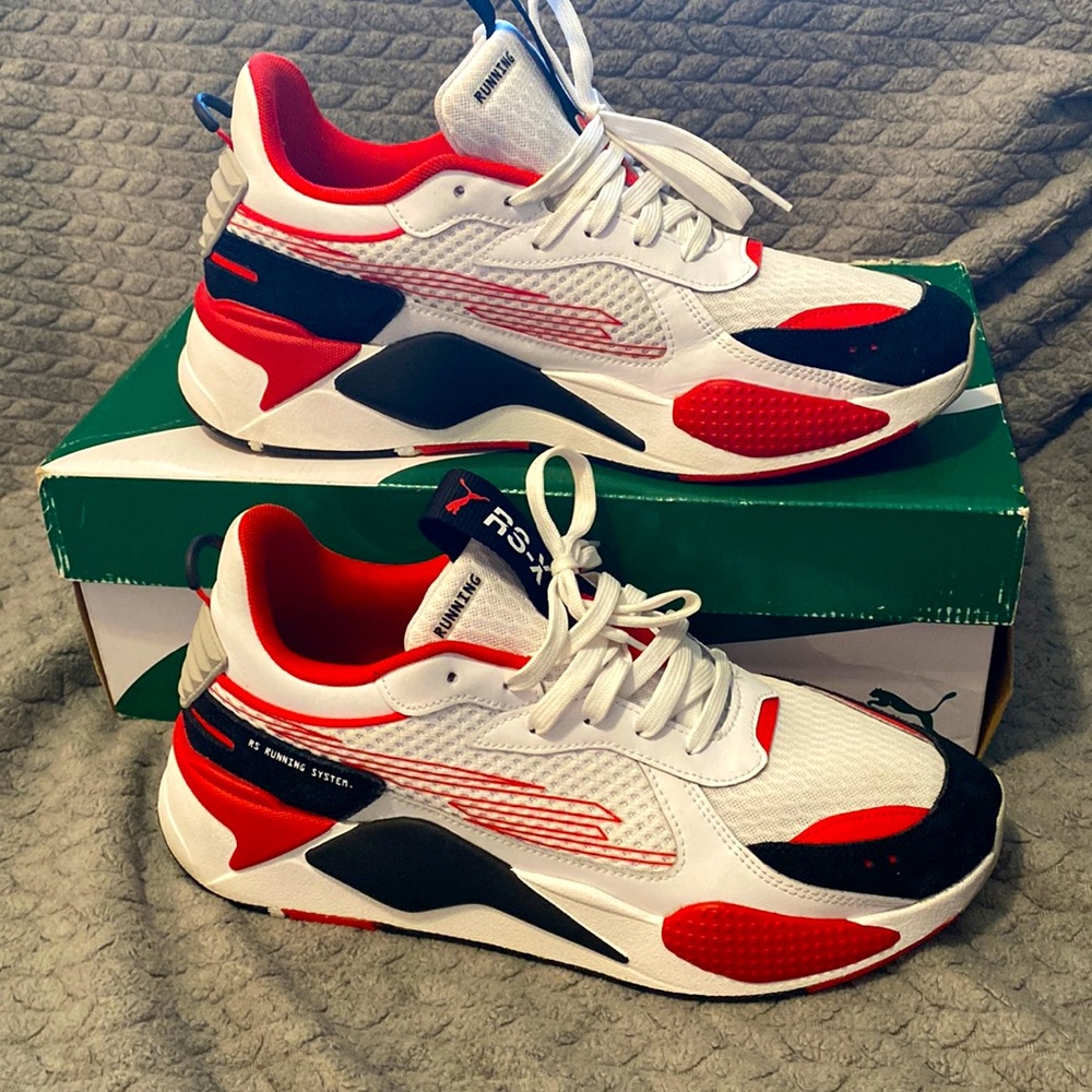 Male size 12 Pumas